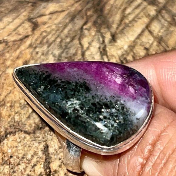 “Stone of Courage & Strength” Ruby Zoisite Ring Size 7 1/2 - Picture 7 of 16